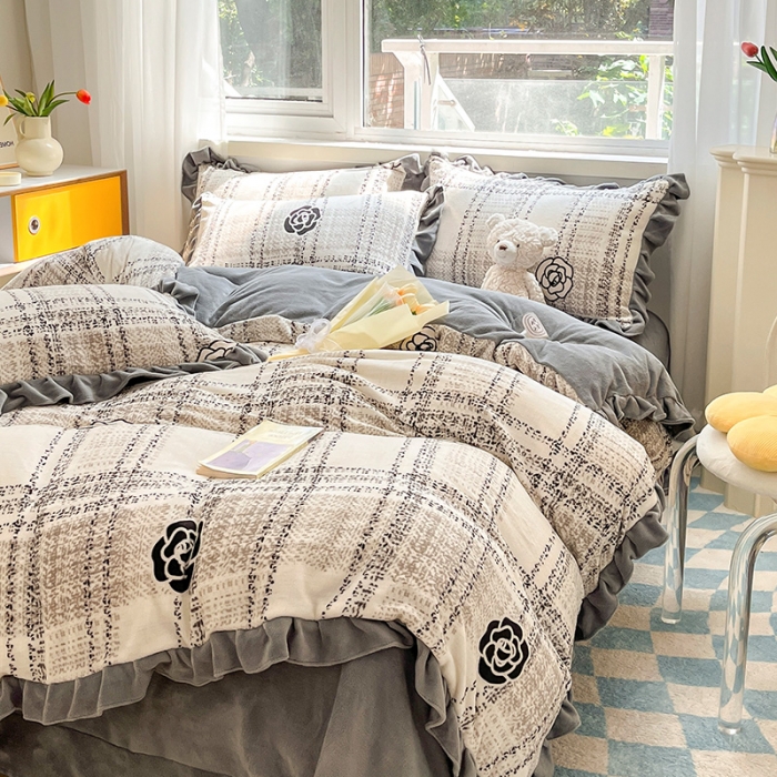 91家纺网 家纺一手货源 找家纺 安哆啦 2022新款加厚牛奶绒花边小贴标四件套 花边-格调花