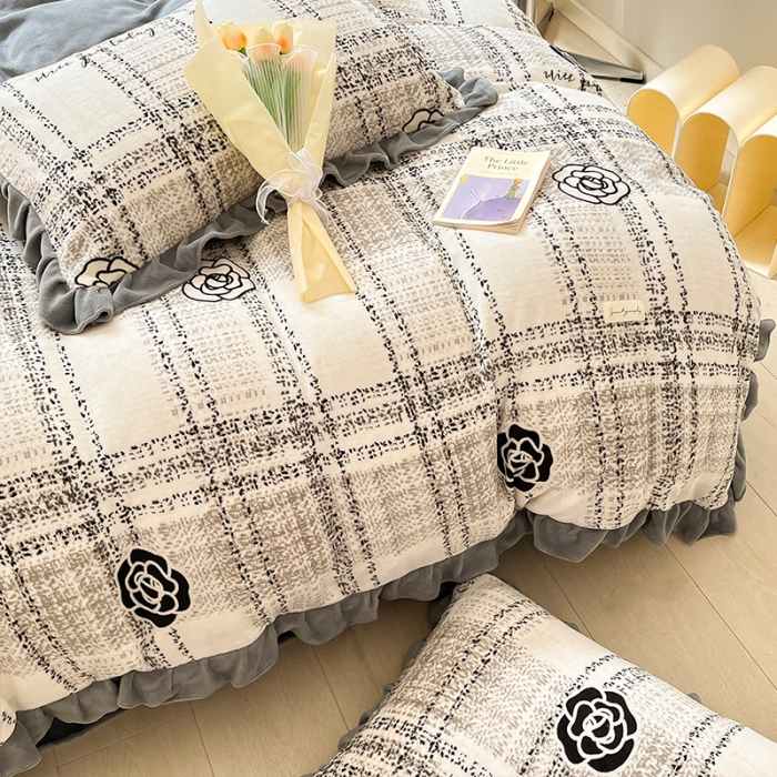 91家纺网 家纺一手货源 找家纺 安哆啦 2022新款加厚牛奶绒花边小贴标四件套 花边-格调花