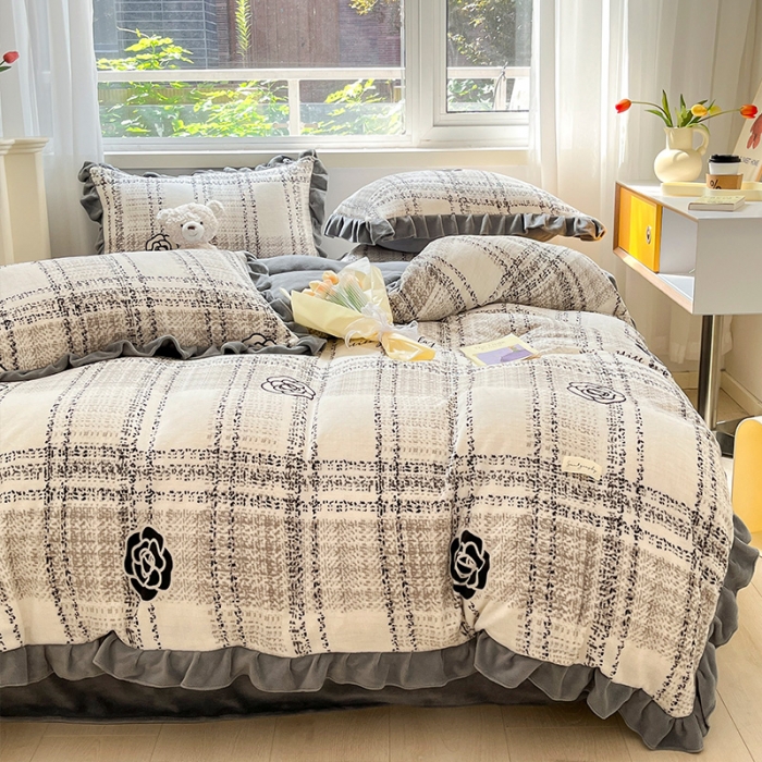 91家纺网 家纺一手货源 找家纺 安哆啦 2022新款加厚牛奶绒花边小贴标四件套 花边-格调花