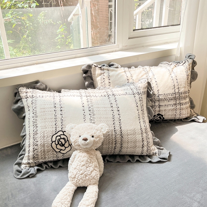 91家纺网 家纺一手货源 找家纺 安哆啦 2022新款加厚牛奶绒花边小贴标四件套 花边-格调花