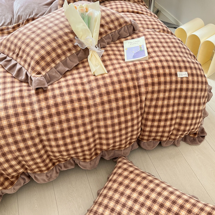 91家纺网 家纺一手货源 找家纺 安哆啦 2022新款加厚牛奶绒花边小贴标四件套 花边-格子咖