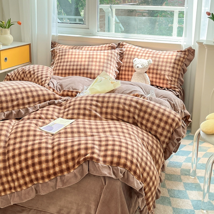 91家纺网 家纺一手货源 找家纺 安哆啦 2022新款加厚牛奶绒花边小贴标四件套 花边-格子咖