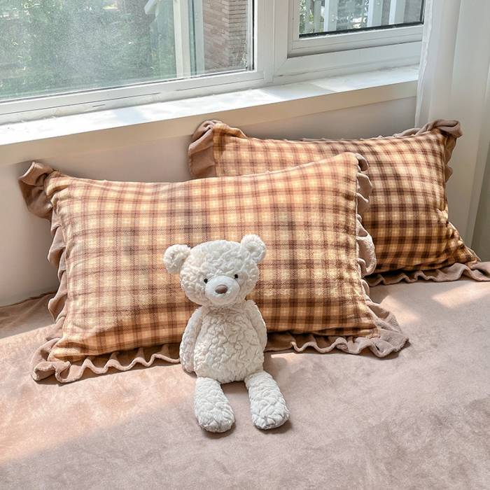 91家纺网 家纺一手货源 找家纺 安哆啦 2022新款加厚牛奶绒花边小贴标四件套 花边-格子咖