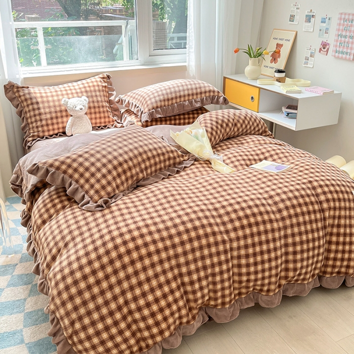 91家纺网 家纺一手货源 找家纺 安哆啦 2022新款加厚牛奶绒花边小贴标四件套 花边-格子咖