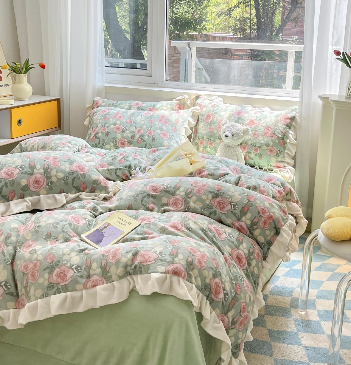 91家纺网 家纺一手货源 找家纺 安哆啦 2022新款加厚牛奶绒花边小贴标四件套 花边-花团锦簇