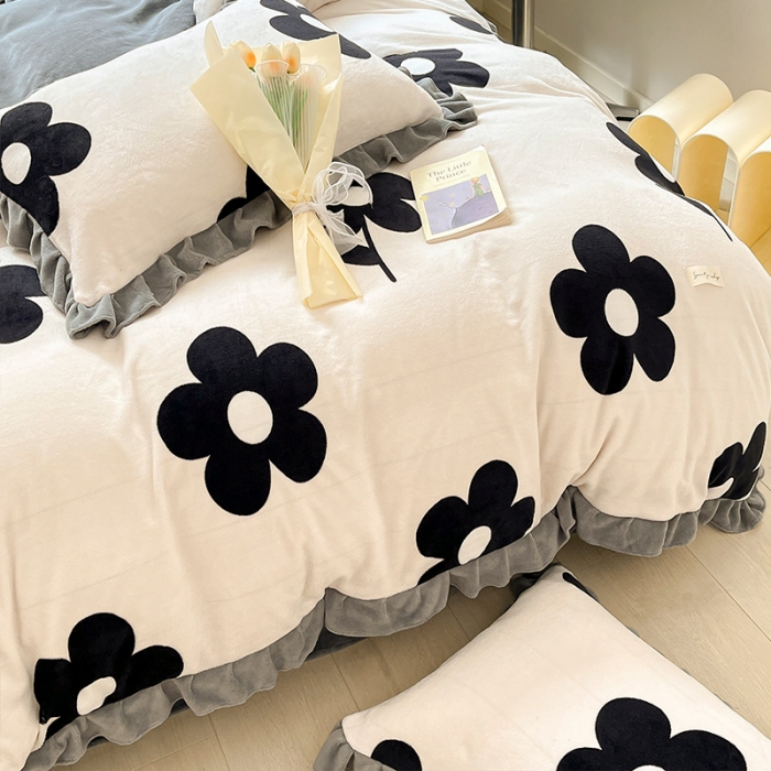 91家纺网 家纺一手货源 找家纺 安哆啦 2022新款加厚牛奶绒花边小贴标四件套 花边-山茶花花