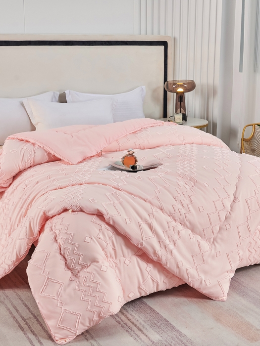 91家纺网 家纺一手货源 找家纺 丽卡家纺2023新款米兰雕花子母被被子被芯系列 粉玉