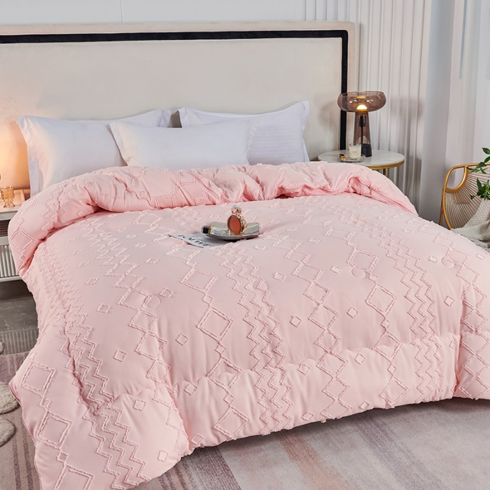 91家纺网 家纺一手货源 找家纺 丽卡家纺2023新款米兰雕花子母被被子被芯系列 粉玉