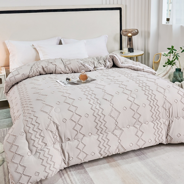 91家纺网 家纺一手货源 找家纺 丽卡家纺2023新款米兰雕花子母被被子被芯系列 高级灰