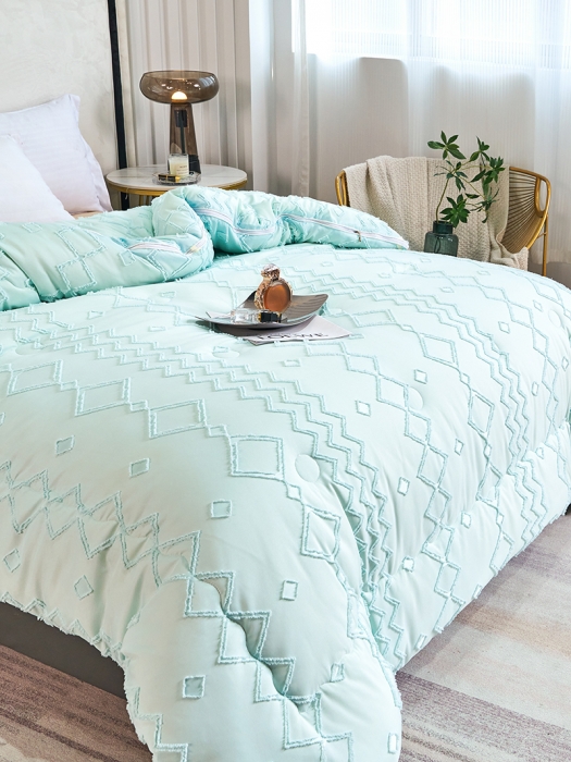 91家纺网 家纺一手货源 找家纺 丽卡家纺2023新款米兰雕花子母被被子被芯系列 水蓝