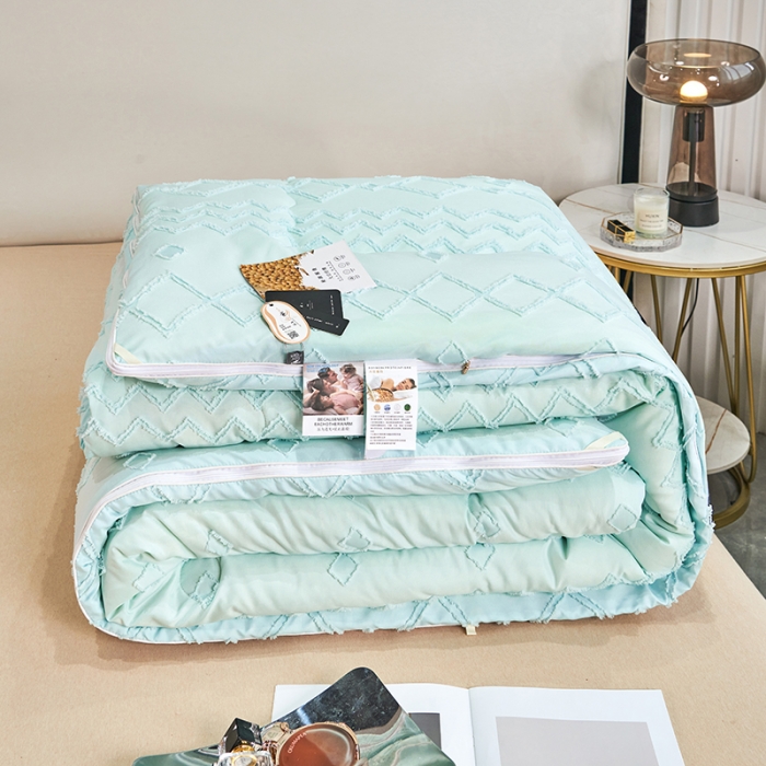 91家纺网 家纺一手货源 找家纺 丽卡家纺2023新款米兰雕花子母被被子被芯系列 水蓝