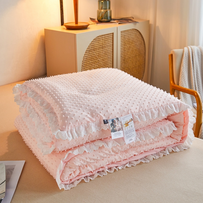 91家纺网 家纺一手货源 找家纺 （总）丽卡家纺2023新款法丽娜雕花春秋被被子被芯