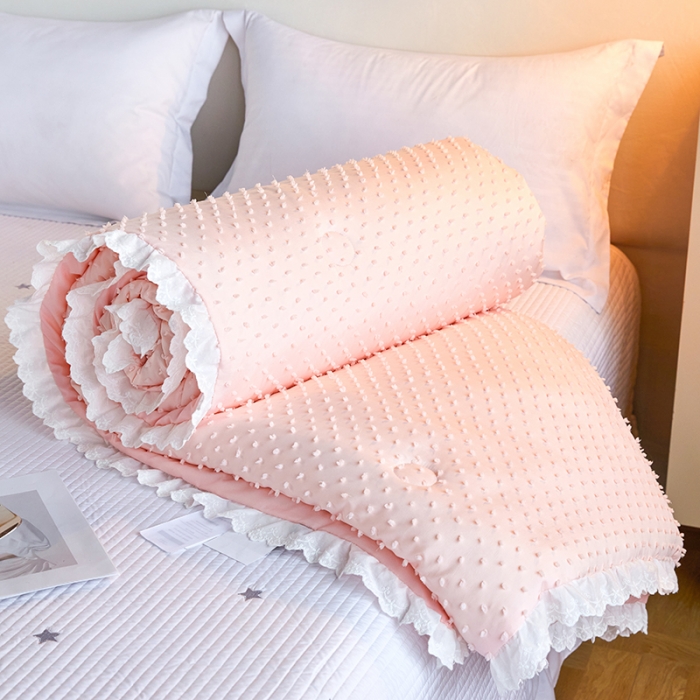 91家纺网 家纺一手货源 找家纺 （总）丽卡家纺2023新款法丽娜雕花春秋被被子被芯