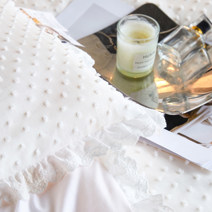 91家纺网 家纺一手货源 找家纺 丽卡家纺2023新款法丽娜雕花春秋被被子被芯 奶油白