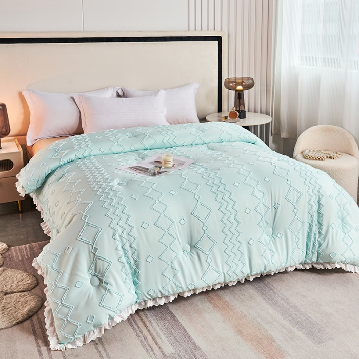 91家纺网 家纺一手货源 找家纺 丽卡家纺2023新款米兰雕花春秋被被子被芯系列 水蓝