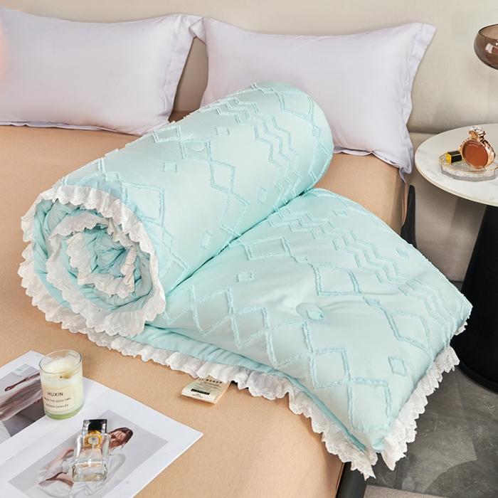 91家纺网 家纺一手货源 找家纺 丽卡家纺2023新款米兰雕花春秋被被子被芯系列 水蓝