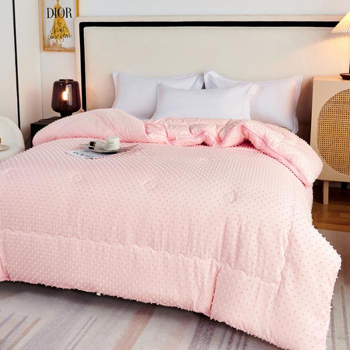 91家纺网 家纺一手货源 找家纺 丽卡家纺2023新款法丽娜雕花子母被被子被芯 粉玉