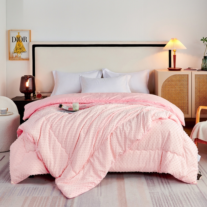 91家纺网 家纺一手货源 找家纺 丽卡家纺2023新款法丽娜雕花子母被被子被芯 粉玉