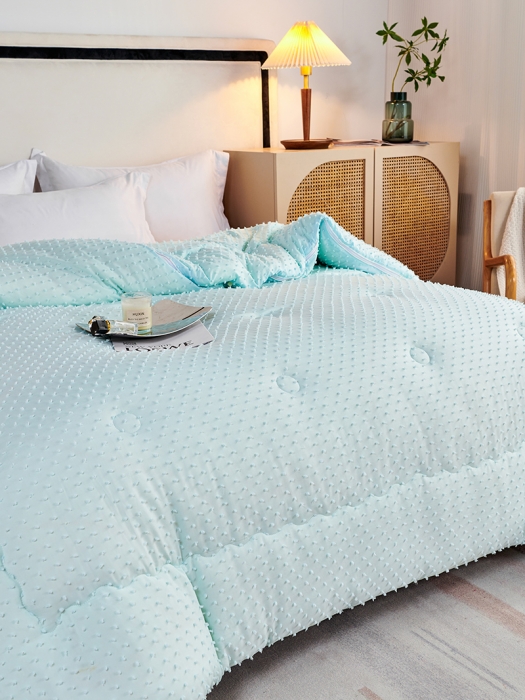 91家纺网 家纺一手货源 找家纺 丽卡家纺2023新款法丽娜雕花子母被被子被芯 水蓝