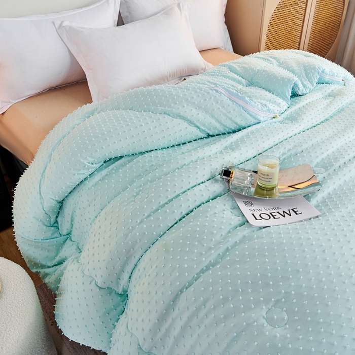 91家纺网 家纺一手货源 找家纺 丽卡家纺2023新款法丽娜雕花子母被被子被芯 水蓝