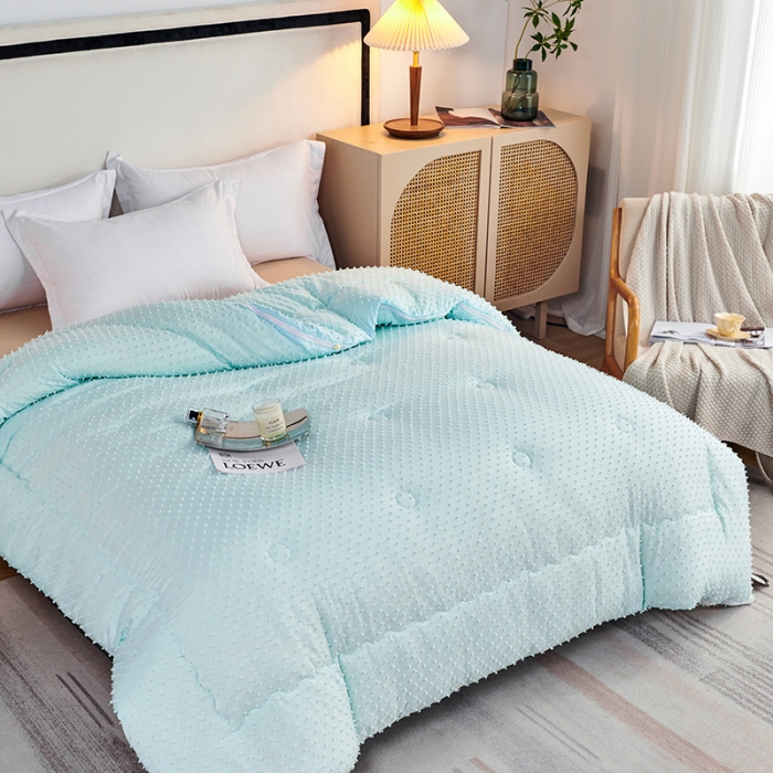 91家纺网 家纺一手货源 找家纺 丽卡家纺2023新款法丽娜雕花子母被被子被芯 水蓝