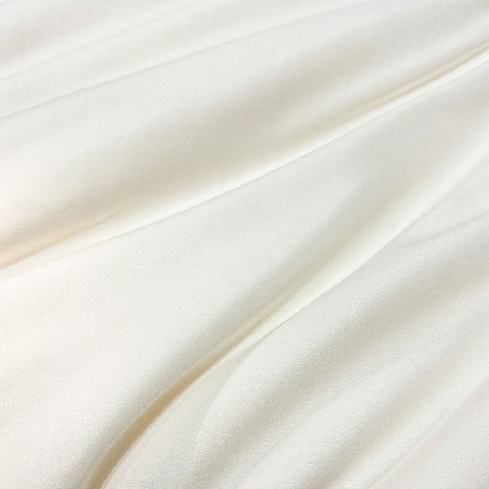 91家纺网 家纺一手货源 找家纺 丽卡家纺2023新款梦露刺绣款春秋被被子被芯系列 白色