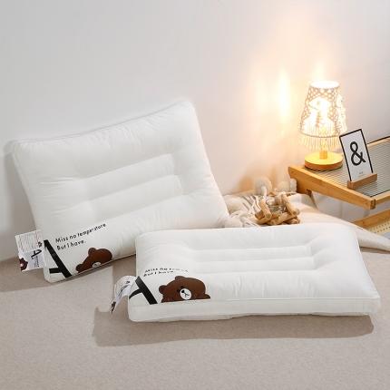 91家纺网 家纺一手货源 找家纺 梦叶草 2022新款60支卡通小熊款全棉亲子枕芯 全棉小熊-40*60cm学生枕