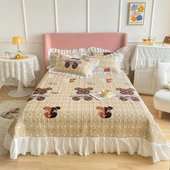 91家纺网 家纺一手货源 找家纺 美莱 2022新款亲肤磨毛床盖床裙夹棉单件三件套直播四件套 潮牌熊