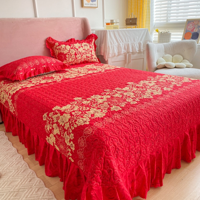 91家纺网 家纺一手货源 找家纺 美莱 2022新款亲肤磨毛床盖床裙夹棉单件三件套直播四件套 大红玫瑰