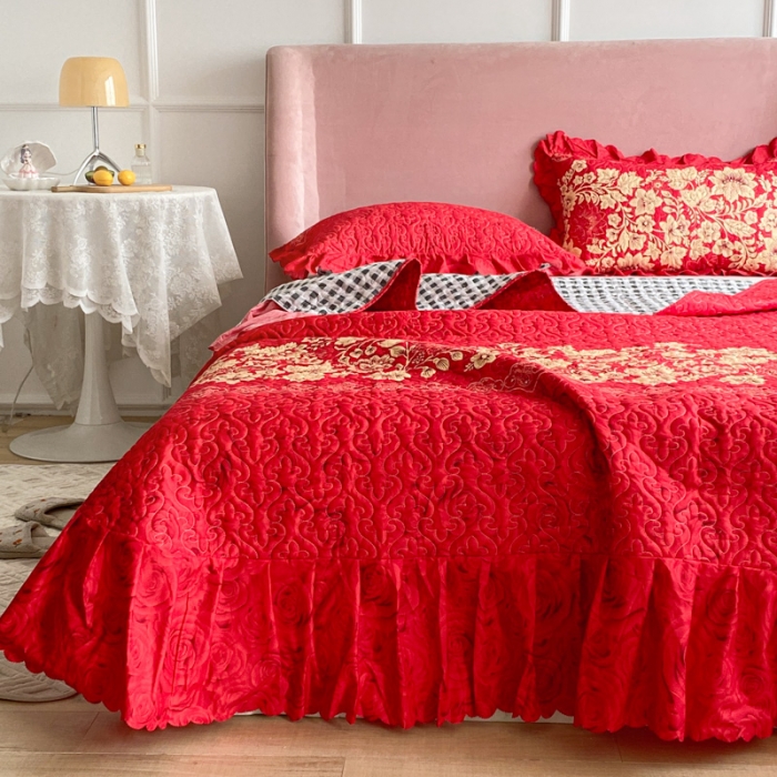 91家纺网 家纺一手货源 找家纺 美莱 2022新款亲肤磨毛床盖床裙夹棉单件三件套直播四件套 大红玫瑰