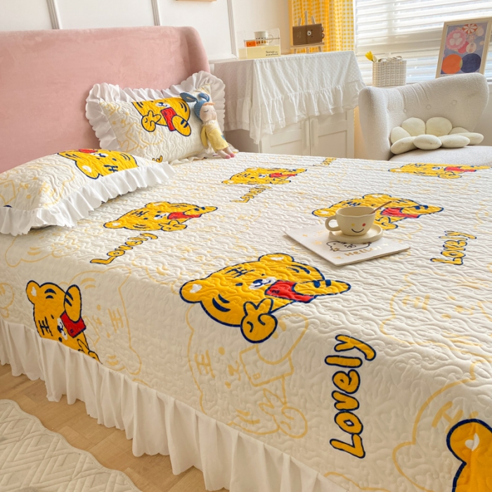 91家纺网 家纺一手货源 找家纺 美莱 2022新款亲肤磨毛床盖床裙夹棉单件三件套直播四件套 虎虎声威