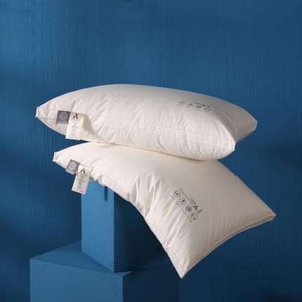 91家纺网 家纺一手货源 找家纺 贤内助 2024新款A+母婴类原棉羽丝枕五星宾馆枕芯立体