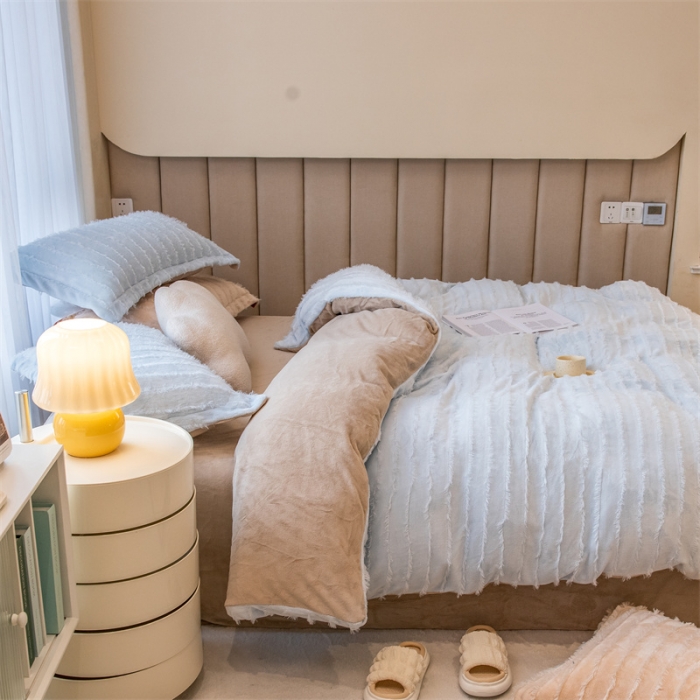 91家纺网 家纺一手货源 找家纺 骏腾 2022直播爆款纯色流苏牛奶绒四件套法莱宝宝绒 朵拉-蓝咖