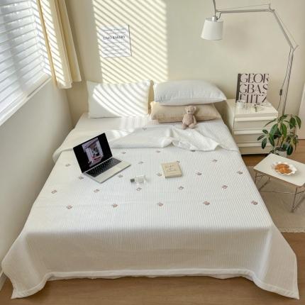 91家纺网 家纺一手货源 找家纺 漫调 2021新款宝宝绒刺绣床盖三件套 牛牛白(新)