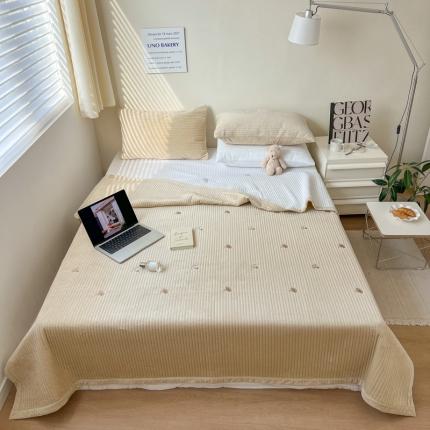 91家纺网 家纺一手货源 找家纺 漫调 2021新款宝宝绒刺绣床盖三件套 泰迪卡其(新)