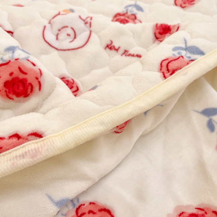 91家纺网 家纺一手货源 找家纺 沐慕 2022牛奶绒夹棉床笠 玫瑰小兔