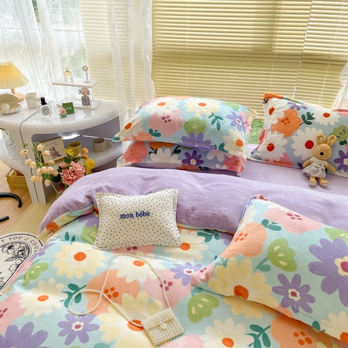 91家纺网 家纺一手货源 找家纺 2022新款爆款慕尚高克重田园风印花牛奶绒四件套 布蓝卡