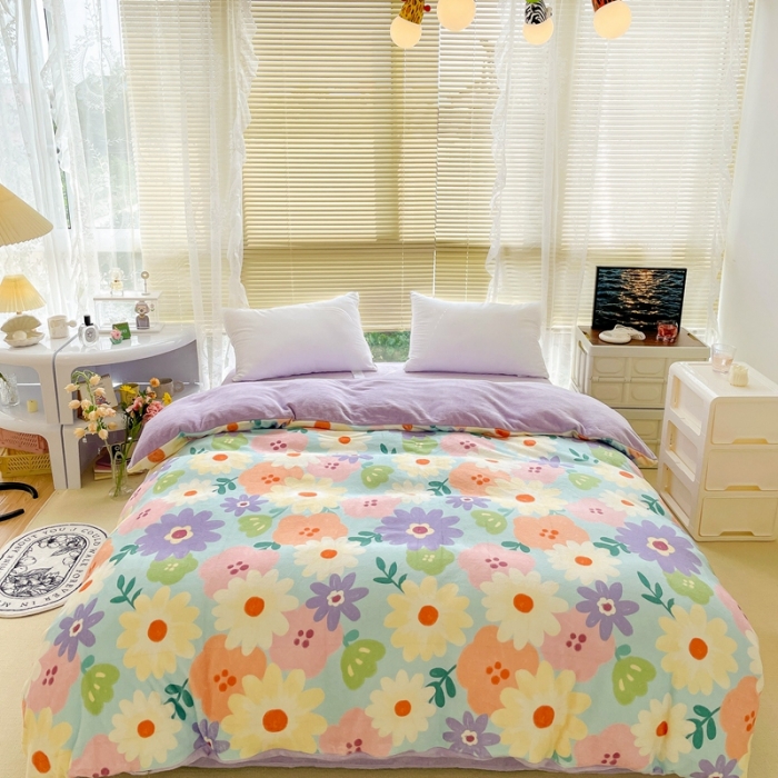 91家纺网 家纺一手货源 找家纺 2022新款爆款慕尚高克重田园风印花牛奶绒四件套 布蓝卡