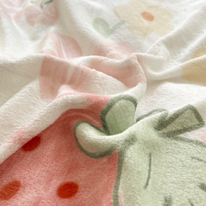 91家纺网 家纺一手货源 找家纺 2022新款爆款慕尚高克重田园风印花牛奶绒四件套 大草莓