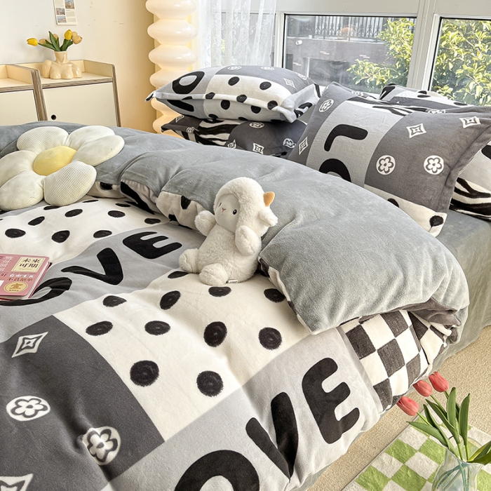 91家纺网 家纺一手货源 找家纺 2022新款爆款慕尚高克重田园风印花牛奶绒四件套 杜比