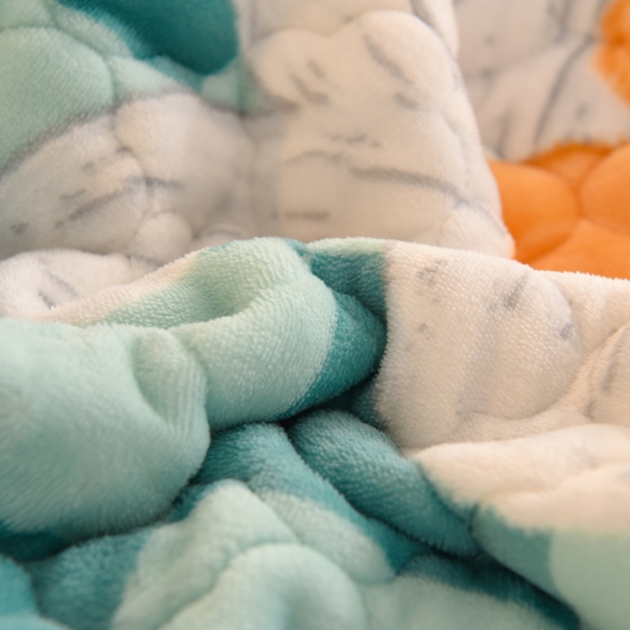 91家纺网 家纺一手货源 找家纺 2025美达秋冬爆款牛奶绒印花床笠三件套单床笠 淡雅花香