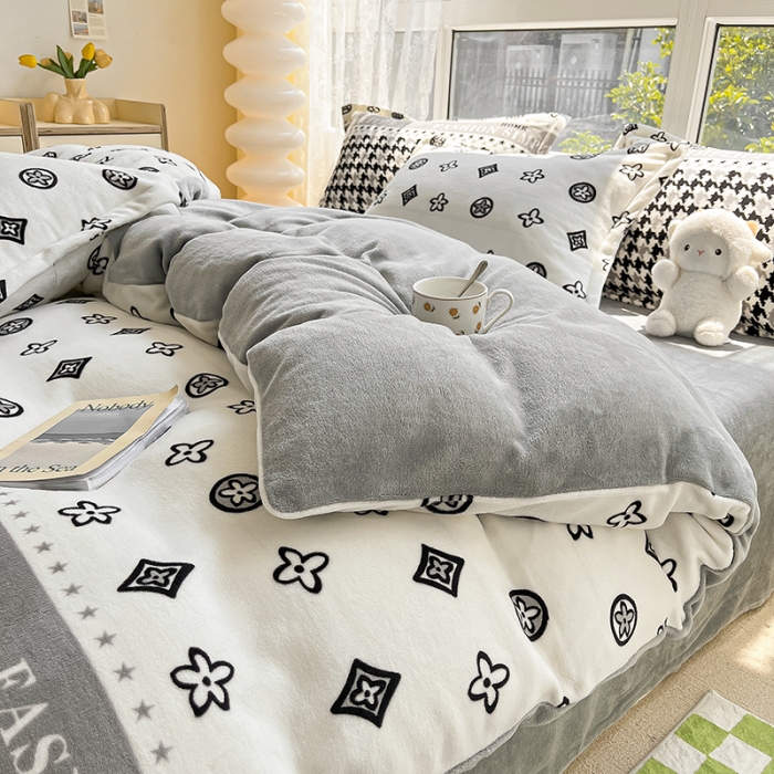 91家纺网 家纺一手货源 找家纺 2022新款爆款慕尚高克重田园风印花牛奶绒四件套 千鸟格