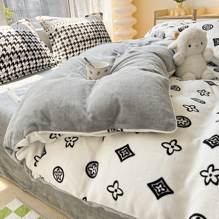 91家纺网 家纺一手货源 找家纺 2022新款爆款慕尚高克重田园风印花牛奶绒四件套 千鸟格