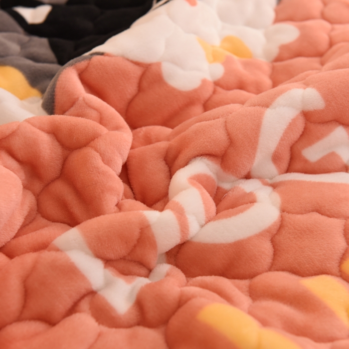 91家纺网 家纺一手货源 找家纺 2025美达秋冬爆款牛奶绒印花床笠三件套单床笠 柯基