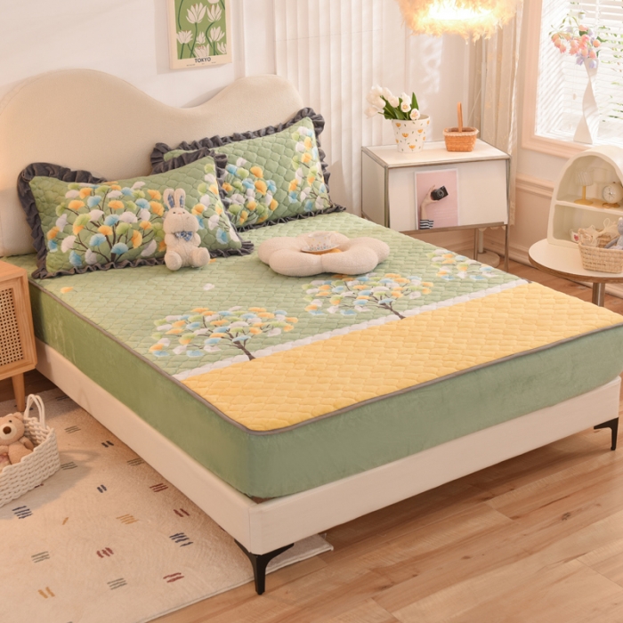 91家纺网 家纺一手货源 找家纺 2025美达秋冬爆款牛奶绒印花床笠三件套单床笠 梦幻银杏