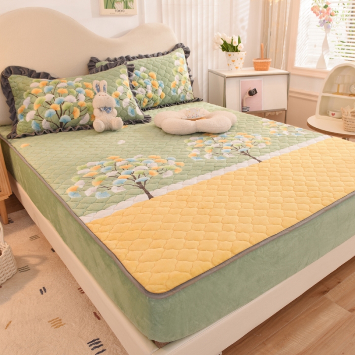 91家纺网 家纺一手货源 找家纺 2025美达秋冬爆款牛奶绒印花床笠三件套单床笠 梦幻银杏