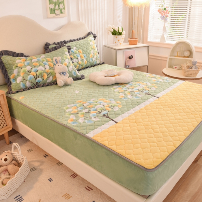 91家纺网 家纺一手货源 找家纺 2025美达秋冬爆款牛奶绒印花床笠三件套单床笠 梦幻银杏