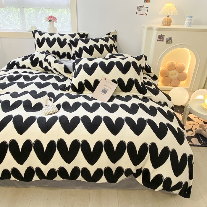 91家纺网 家纺一手货源 找家纺 沐慕  2022新款牛奶绒四件套 爱心满满