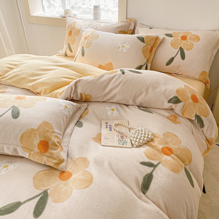 91家纺网 家纺一手货源 找家纺 沐慕  2022新款牛奶绒四件套 花季