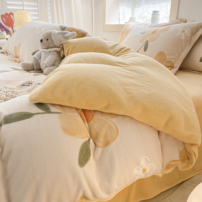 91家纺网 家纺一手货源 找家纺 沐慕  2022新款牛奶绒四件套 花季